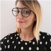 Profesora de apoyo escolar especializada en primaria e udiante de logopedia y magisterio infantil